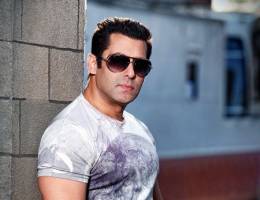 سلمان خان، سوپر استار بی ادعا!