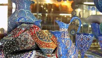 انصراف فروشندگان کهنه کار صنایع دستی از ادامه فعالیت در بازار