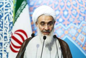 امام جمعه قزوين خواهان رفع مشكلات كارگران شد