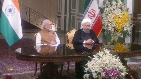روحانی: تهران و دهلی نو برای ایجاد صلح در منطقه همکاری اطلاعاتی می کنند