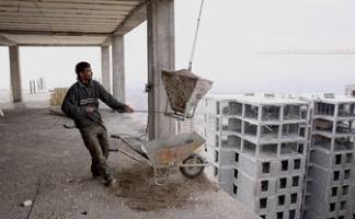برخورداری کارگران ساختمانی از مزایای بازنشستگی پیش از موعد