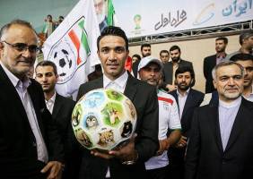 جواد نکونام در انتظار مشخص شدن تکلیف رئیس فدراسیون و کی‌روش!