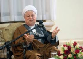 آیت‌الله هاشمی رفسنجانی:اگر مسؤولی عملکرد مناسبی ندارد، از طرف مردم کنار گذاشته می‌شود