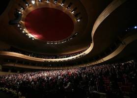 تئاتر زنجان مشکل برندسازی دارد