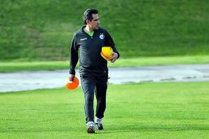 استقلال حرکت روبه جلویی داشت