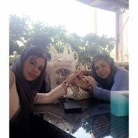 سلفی جالب بازیگر زن معروف و خاله اش! + عکس