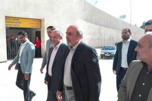 فشار خارج از فدراسیون روی تاج برای انتخاب نایب رئیس و دبیرکل