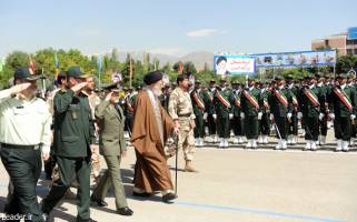 استکبار از ایستادگی و جهاد کبیر ملت ایران عصبانی است