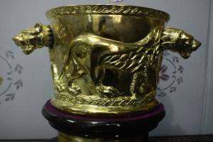 رونمایی از جام زرین سه هزار ساله کلاردشت