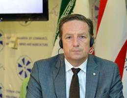 وزیر منطقه ای اقتصاد اتریش: مشکلات بانکی با ایران بزودی حل می شود