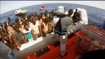 فرمانده سابق نیروی دریایی انگلیس خواستار محاصره سواحل لیبی شد