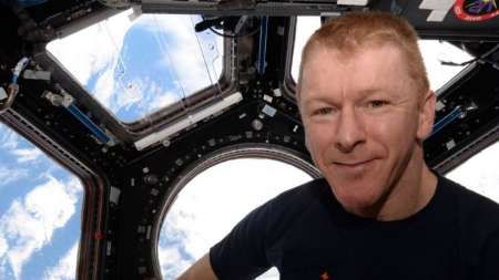 فضانورد انگلیسی پس از 6 ماه به زمین باز می گردد