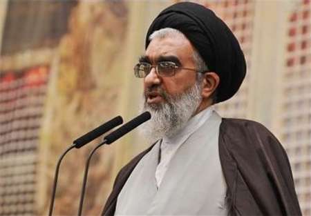 آل سعود در پوشش فرائض دینی بزرگترین منکرها را انجام می دهد