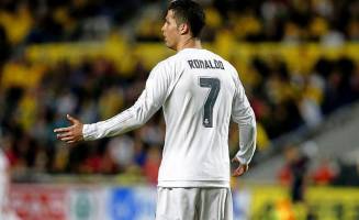 اهدای هدایای قهرمانی رونالدو در لیگ قهرمانان به خیریه 