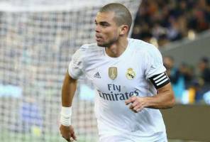 در فینال لیگ قهرمانان برای اولین بار در زمین فوتبال گریه کردم 