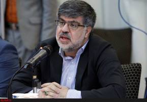 برخورد با تخلفات شهرداری، سیاسی کاری نیست