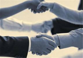 برگزاری دوره‌های تخصصی بازاریابی برای تعاونیهای فرش و صنایع‌دستی