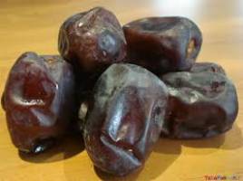 خواص خوردن خرما در روز