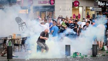 یوفا روسیه را 150 هزار یورو جریمه و تهدید به محرومیت کرد