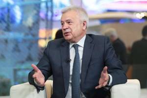 لوک اویل درخواست بازگشت به طرح های نفتی ایران را تحویل داد