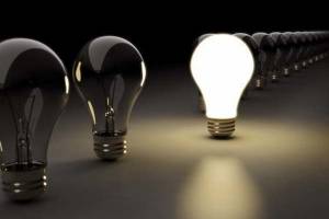 جمع‌آوری بیش از ۲۳۰۰ عدد لامپ پرمصرف تجاری در شهر همدان