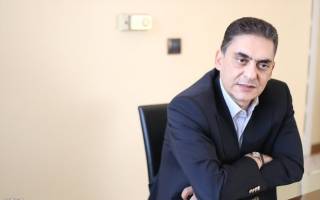 دولت مصوبات اقتصادی مجلس را بپذیرد و اجرا کند