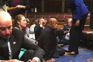 نمایندگان مجلس نمایندگان آمریکا تحصن کردند