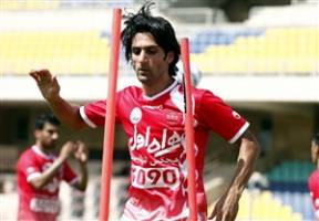 خالقى فر قرارداد را فسخ مى‌کند