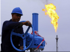 لزوم کاهش خام‌فروشی نفت به ۲۰ درصد