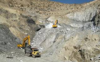 کره ای ها در معادن روستای «گرو» سرمایه گذاری می کنند