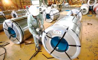 روند واردات فولاد کند می‌شود