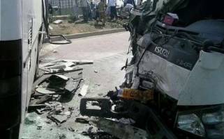 یک کشته برخورد اتوبوس و کامیون در قم
