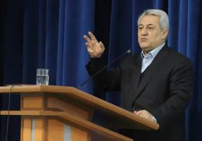 مدیرکل آموزش و پرورش استان همدان نباید زیربار سفارشات دستوری برود