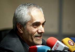 منتظر پیدا کردن راه حلی برای حضور رضاییان هستیم