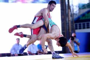 صعود امید نوروزی به یک چهارم نهایی کشتی فرنگی المپیک