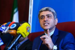 رونق ۷ هزار واحد صنعتی تعطیل شده با همکاری‌ بانک‌ها