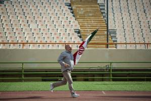 با پرچم ایران به ورزشگاه بیایید