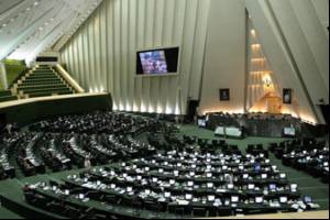 فدراسیون صنعت نفت خواهان حمایت مجلس از قراردادهای جدید نفتی شد