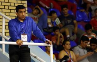 از اعتماد خادم تشکر می‌کنم