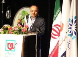 اصناف هیچ گاه از روحانیت، ولایت و رهبری فاصله نگرفته است