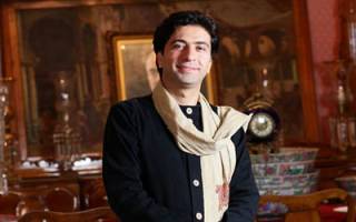 محمد معتمدی تیتراژ «گشت ویژه» را خواند
