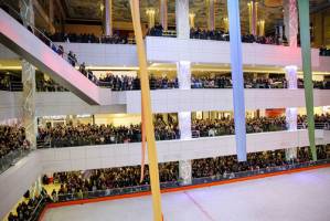 دعوای اصناف و فروشگاه‌های زنجیره‌ای معضل جدید وزارت صنعت