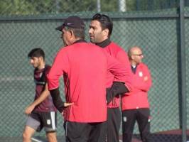 از تبریک به نکونام تا خط خوردن داریوش شجاعیان