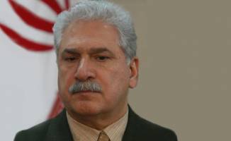 فروش و مصرف سیگار در اطراف اماکن متبرکه ممنوع شود