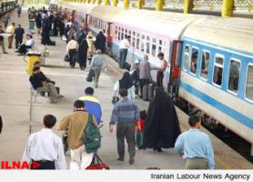 یک ساعت قبل از حرکت در ایستگاه حضور داشته باشید