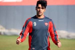 موافقت کادر فنی پدیده با جذب هافبک سابق پرسپولیس