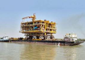 آغاز عملیات حمل سکوی فاز ٢٠ پارس جنوبی