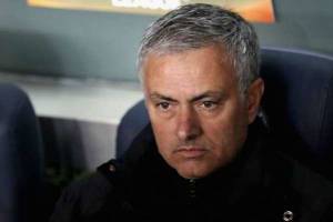 باید به «مورینیو» زمان بدهیم