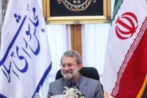 تأکید لاریجانی بر پرهیز از اظهارنظرات شتاب‌زده درباره ترامپ