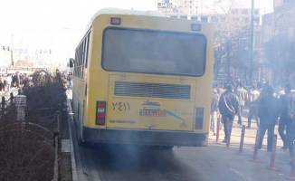 اتوبوس‌های فرسوده از بعد آلودگی هوا و ایمنی خطر آفرین هستند